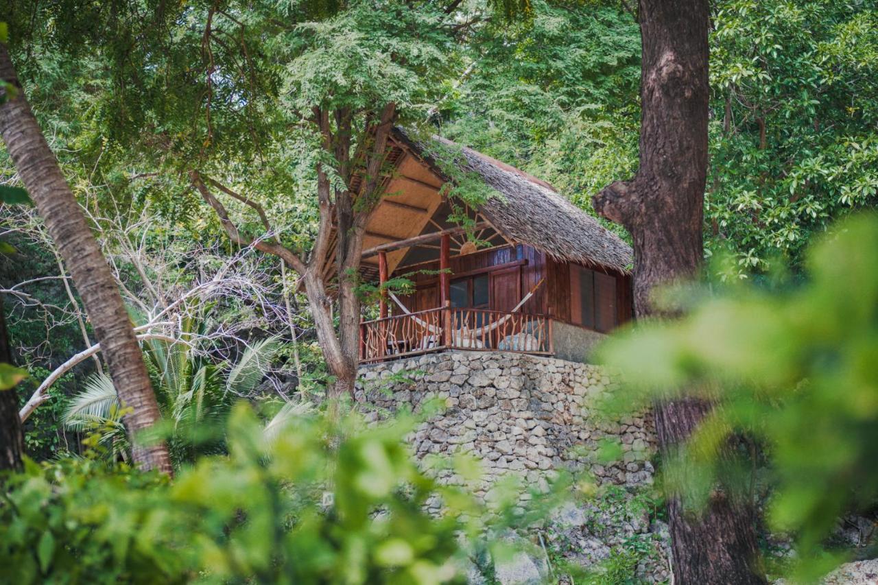 Sangat Island Dive Resort Корон Екстериор снимка